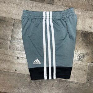 Adidas Boys Active Short size 4